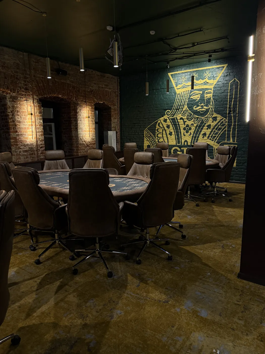 Покерный зал клуба Poker Room GTO в Москве